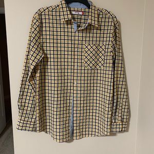 Mens Classic Fit Plaid Easy Care Button Down Shirt